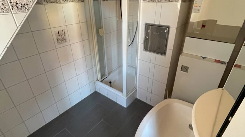 Kapitalanlager aufgepasst! Sanierte Doppelhaushälfte, ideal für eine WG-Vermietung geeignet, Bild 8