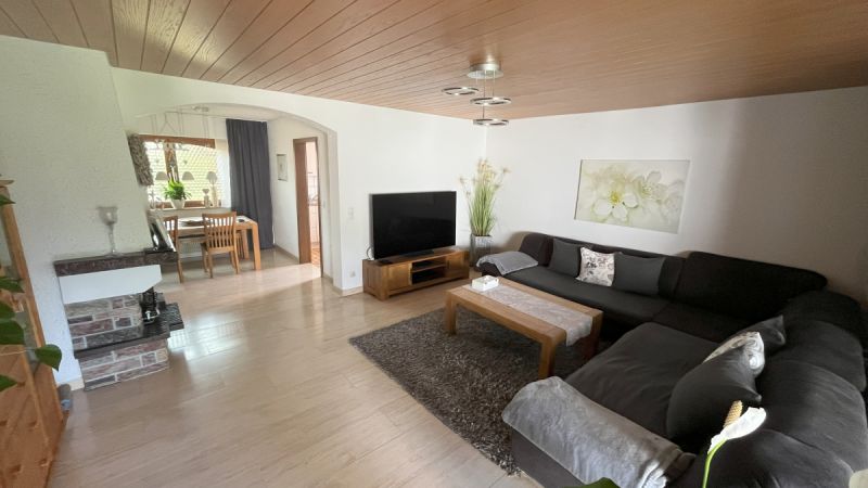 Gepflegte Doppelhaushälfte mit viel Platz für die ganze Familie und herrlichem Garten in ruhiger Wohnlage, Bild 5
