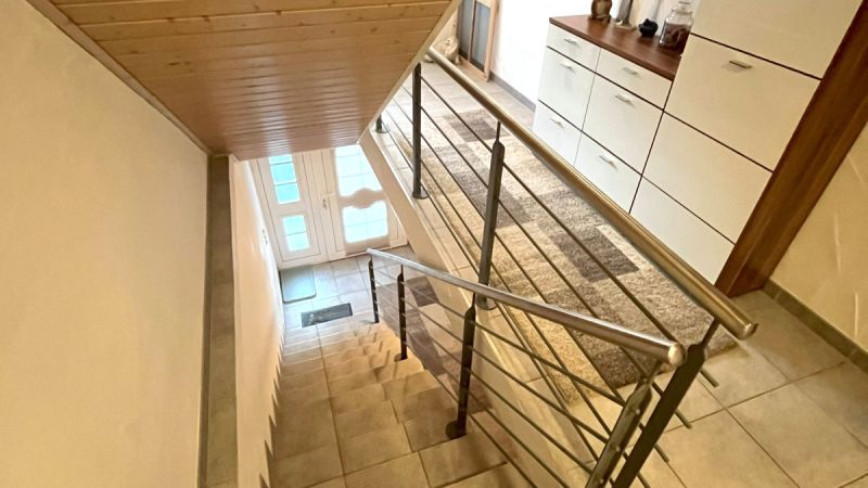 Top gepflegtes Doppelhaus mit zwei Wohneinheiten und zusätzlichem Ausbaupotenzial in ruhiger Wohnlage, Bild 4