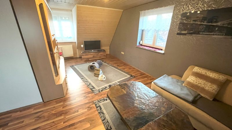 Top gepflegtes Doppelhaus mit zwei Wohneinheiten und zusätzlichem Ausbaupotenzial in ruhiger Wohnlage, Bild 6