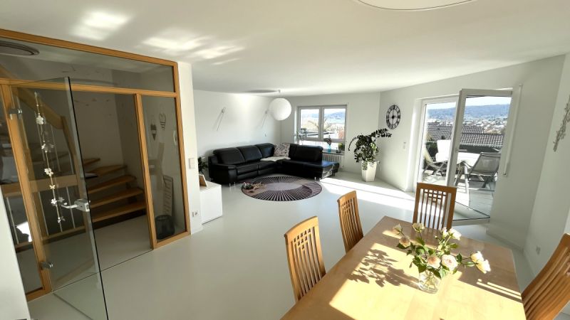 Top gepflegte Doppelhaushälfte mit viel Platz für die ganze Familie - modernes Wohnen in einmaliger Aussichtslage, Bild 7