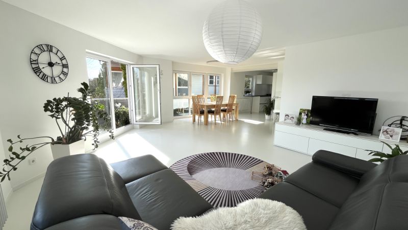 Top gepflegte Doppelhaushälfte mit viel Platz für die ganze Familie - modernes Wohnen in einmaliger Aussichtslage, Bild 6