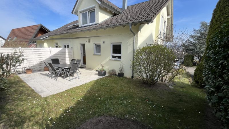 Top gepflegte Doppelhaushälfte mit viel Platz für die ganze Familie - modernes Wohnen in einmaliger Aussichtslage, Bild 2