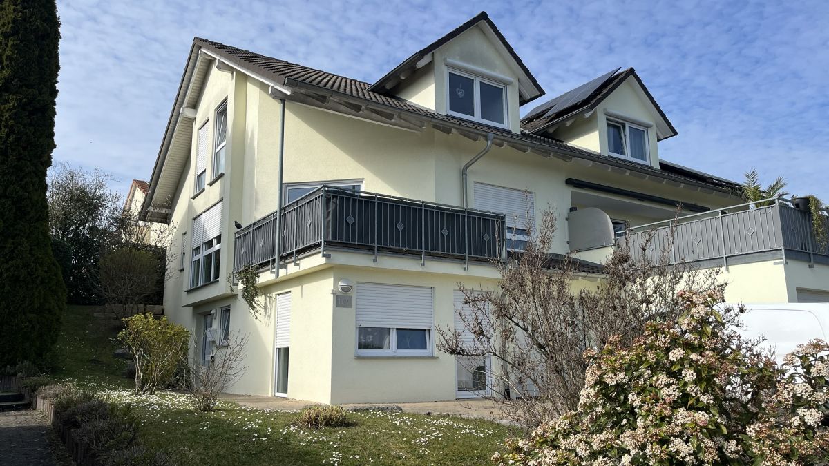 Top gepflegte Doppelhaushälfte mit viel Platz für die ganze Familie - modernes Wohnen in einmaliger Aussichtslage