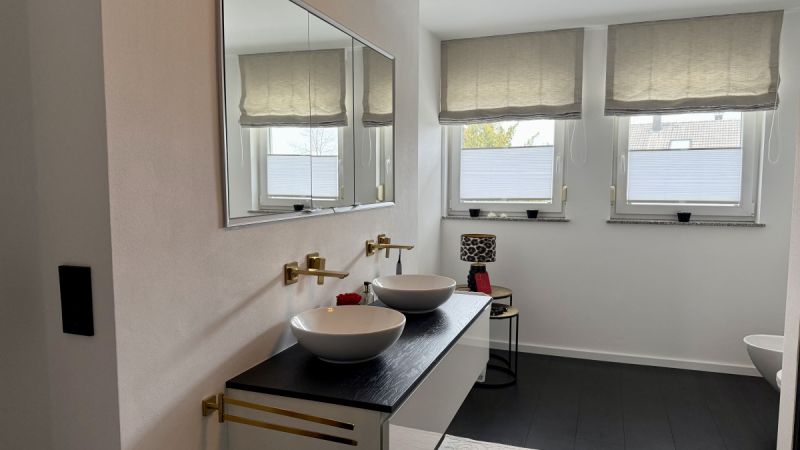 Modernes Bad mit Liebe zum Detail